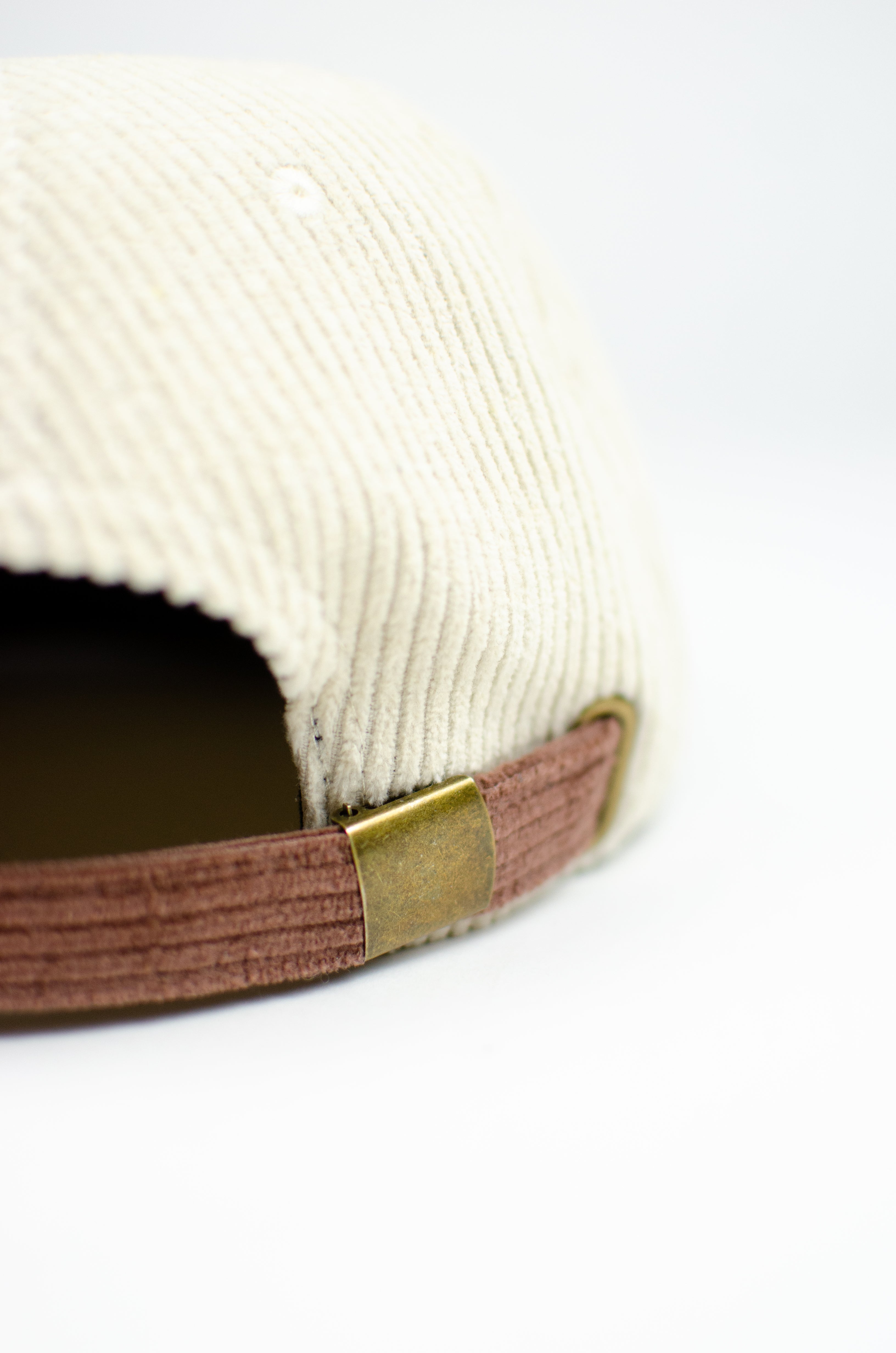 ***SOCIAL CLUB CORDUROY HAT